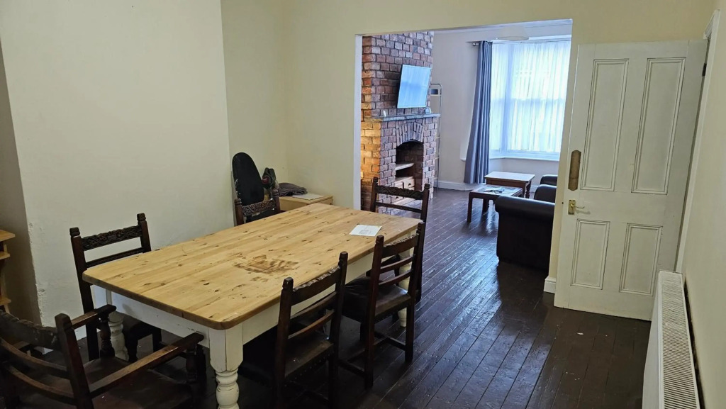 Sherwood Terrace 3 Bedroom 5 Single Beds Entire Property