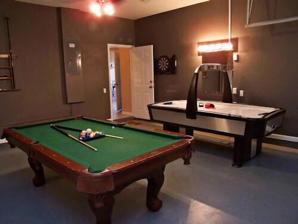 The Windsor Hills IHR 3076