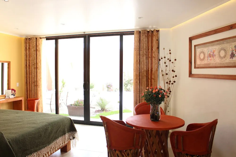 RÁ NGU Hotel