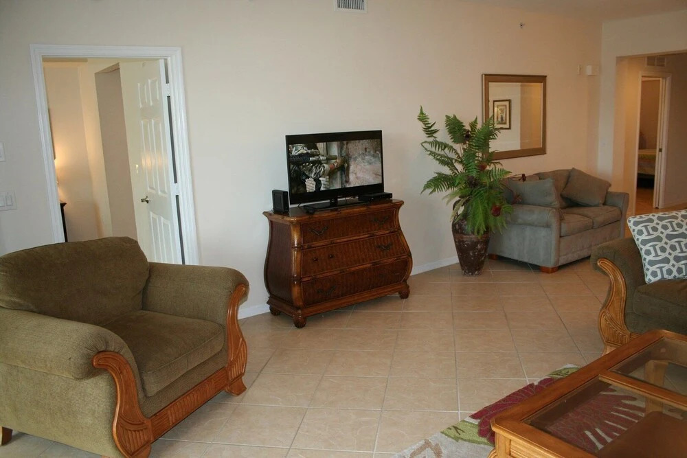 Bella Lago - Beautiful 3 BR Condo - Complex Pool and Fitness Room