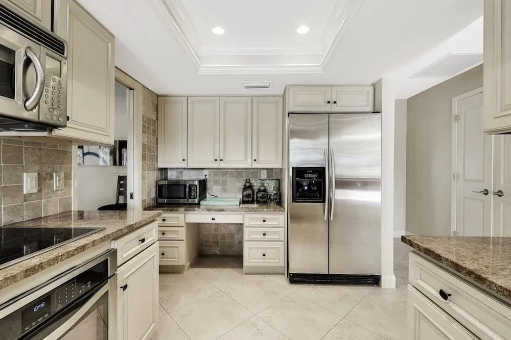 Nassau Home #63930 4 Bedrooms 3 Bathrooms Home