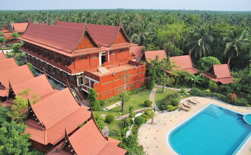 Jaroenrat Resort