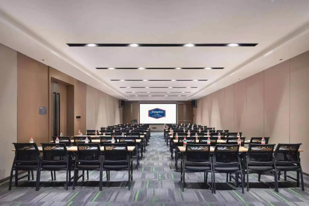 Hampton by Hilton Wuxi East Railway Station