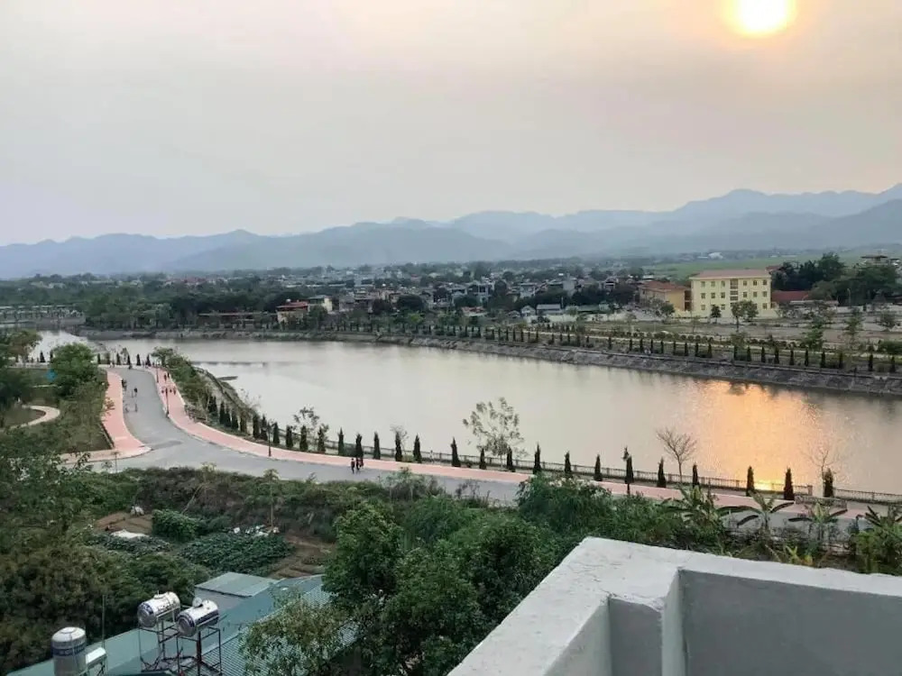 Minh Thuy Hotel Dien Bien Phu -BayLuxury