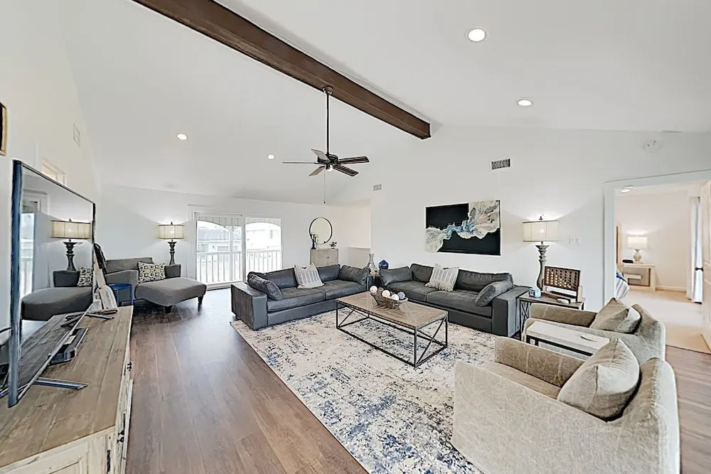 New Listing! The Salt Life: Exquisite W/ Dock 3 Bedroom Home