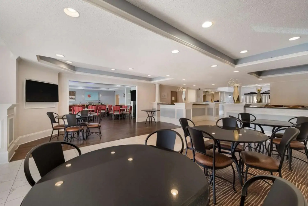 Comfort Suites Plano East - Richardson