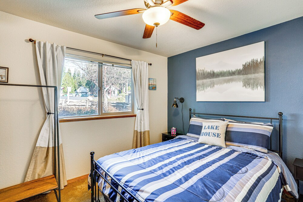 Private Boat Slip & Views: Lake Almanor Getaway!