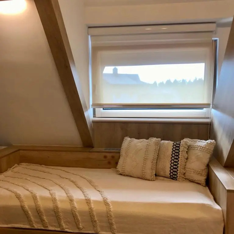 Konaci 424