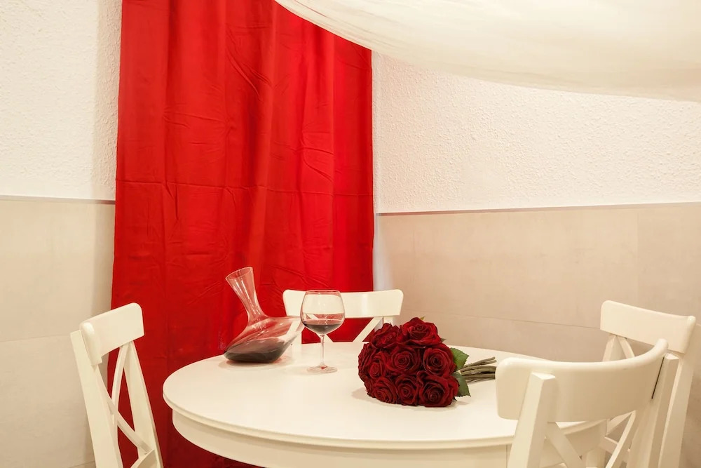 Comfy Corner E1