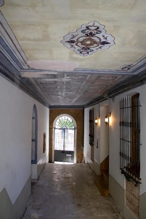 Historical 135 sqm apartment near Galata Tower