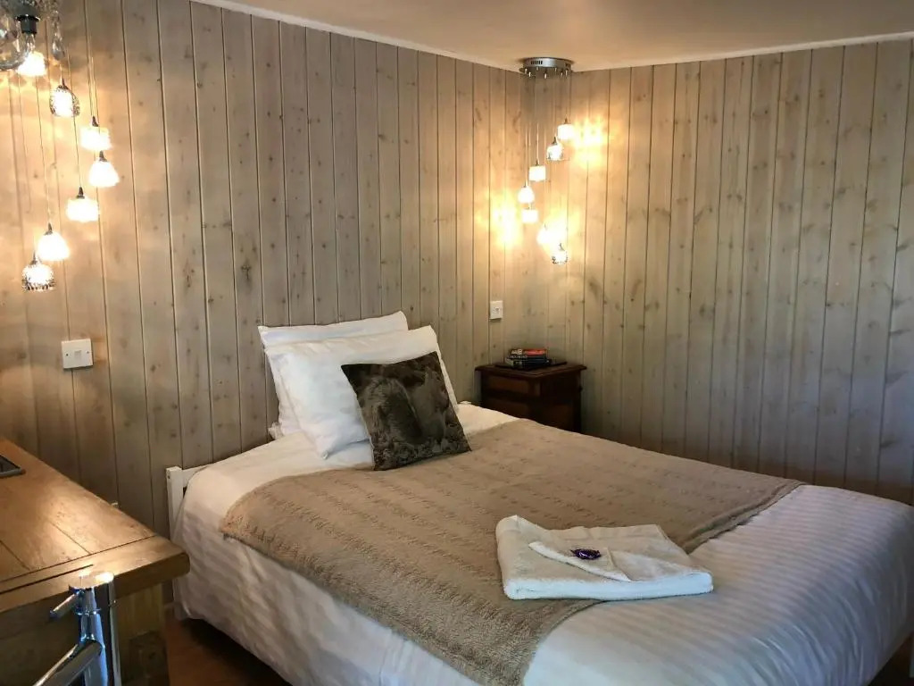 The Walnuts Country House