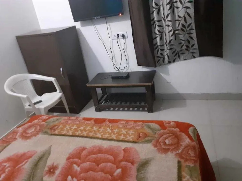 Hotel Pooja Palace