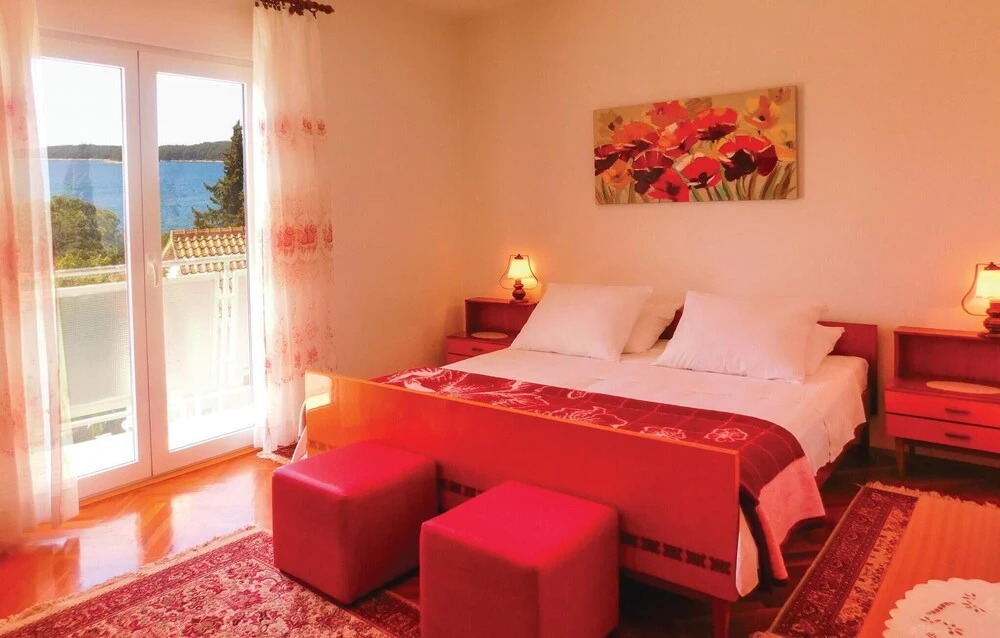 Stunning Home in Hvar With Wifi and 2 Bedrooms