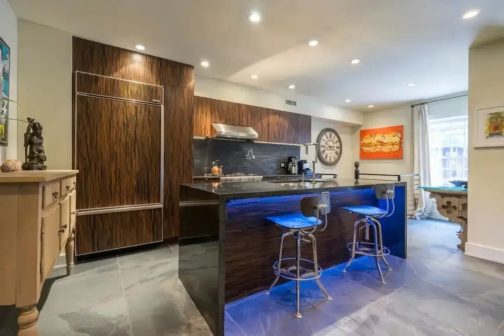 Barstool Sports City Mansion w Roof Deck