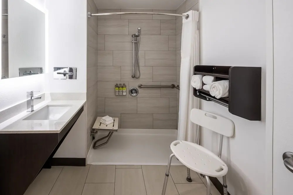 Holiday Inn Express - Coventry S - West Warwick Area by IHG
