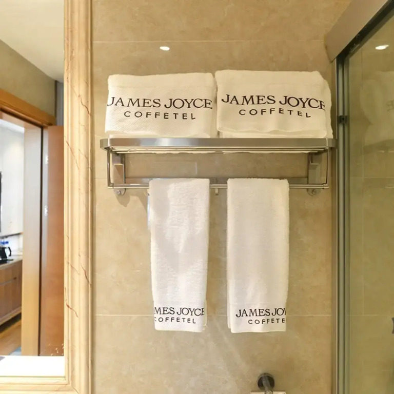James Joyce Coffetel Dali Zhicheng