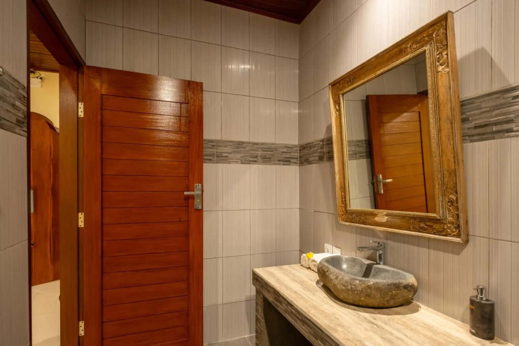 Dhiari Guest House