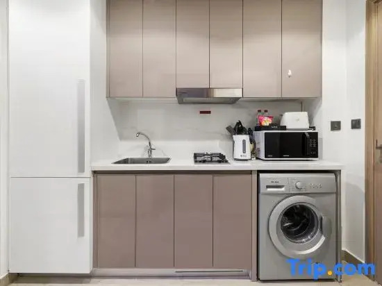 Chic Modern Studio in Meydan Azizi Riviera 26