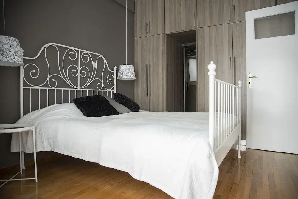 Amazing Renovated Penthouse In Pagkrati