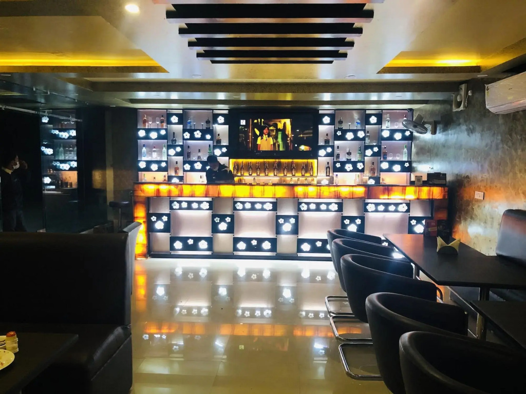 OYO Premium Bahadrabad Haridwar