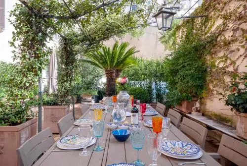 Trinità dei Monti 3 Bedroom Apartment with Terrace