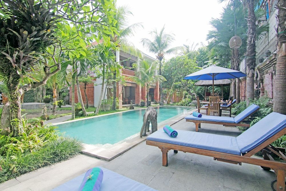 ZEN Premium Ubud Pengosekan 2