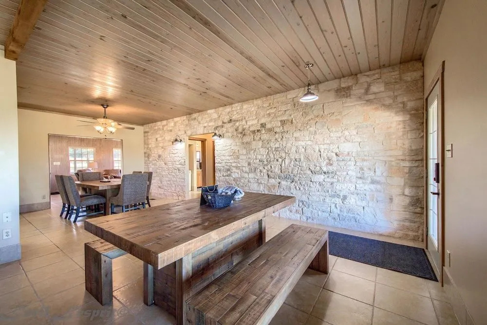 Pecan Farm Haus 2 Bedroom Cottage by RedAwning