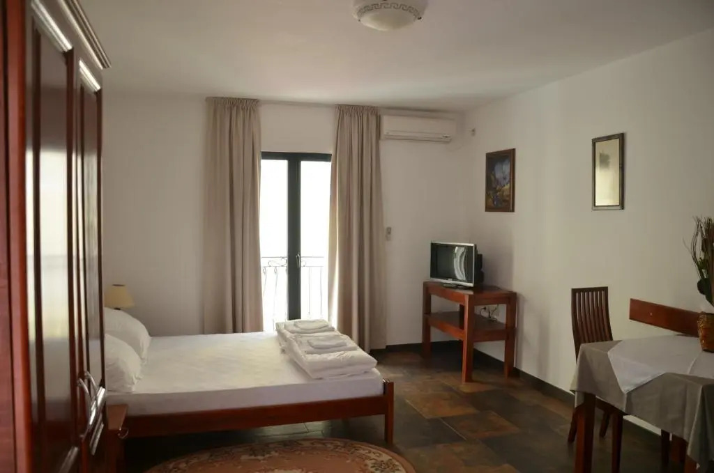 Lero Apartments