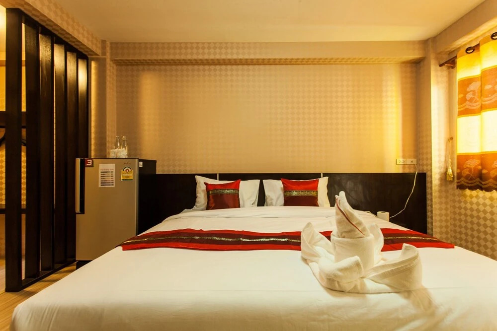 Basic Hotel
