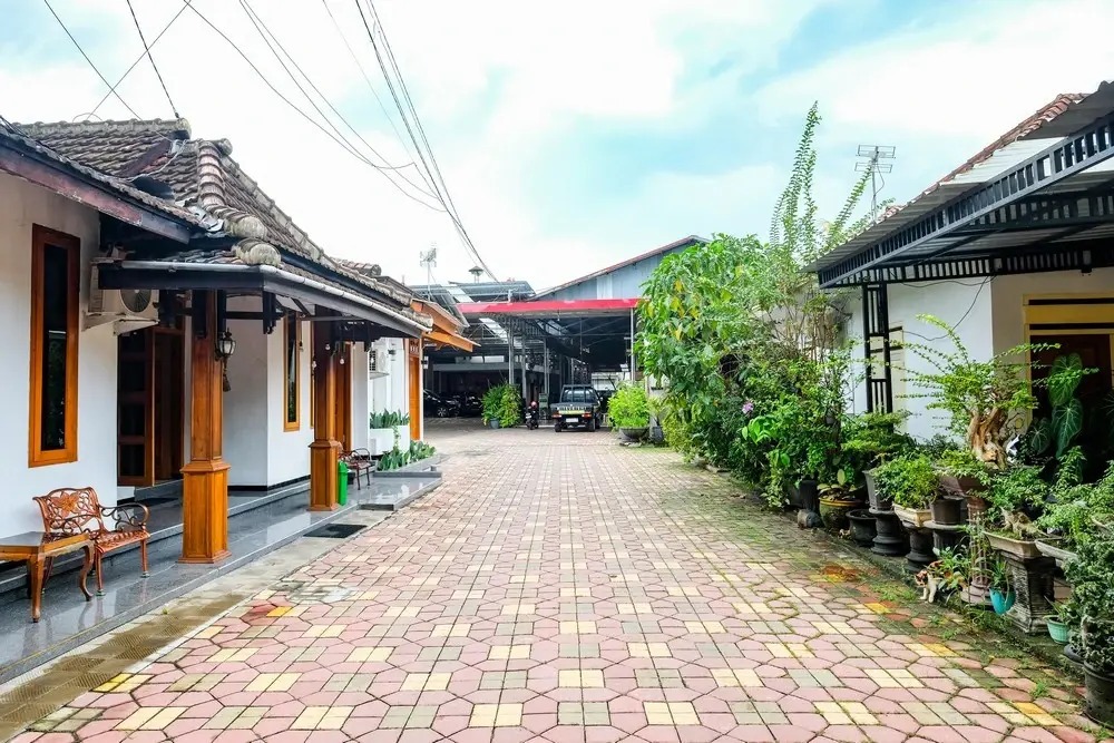 RedDoorz Syariah Near Alun-Alun Tulungagung