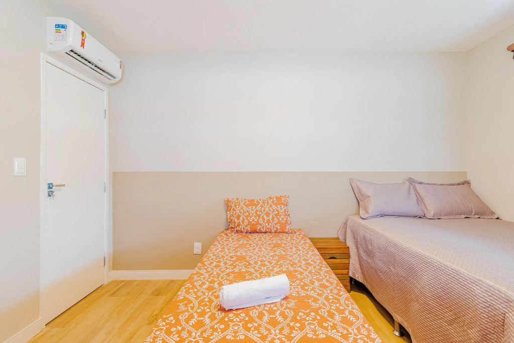 GB77 Ótima Casa 5 Quartos com Piscina e Churrasqueira - Guarajuba
