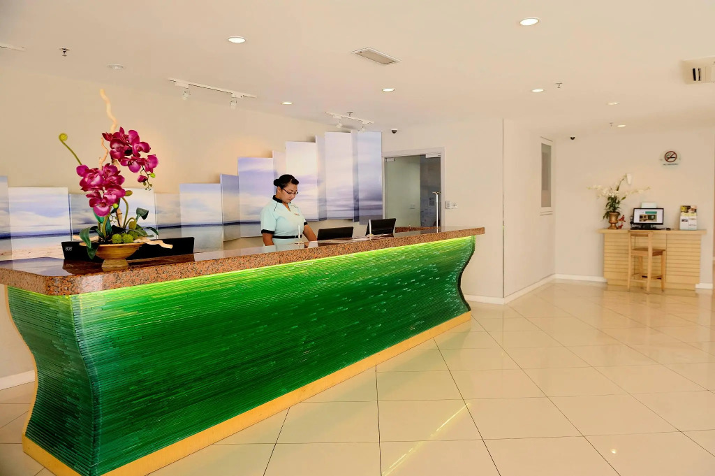 Oceania Hotel