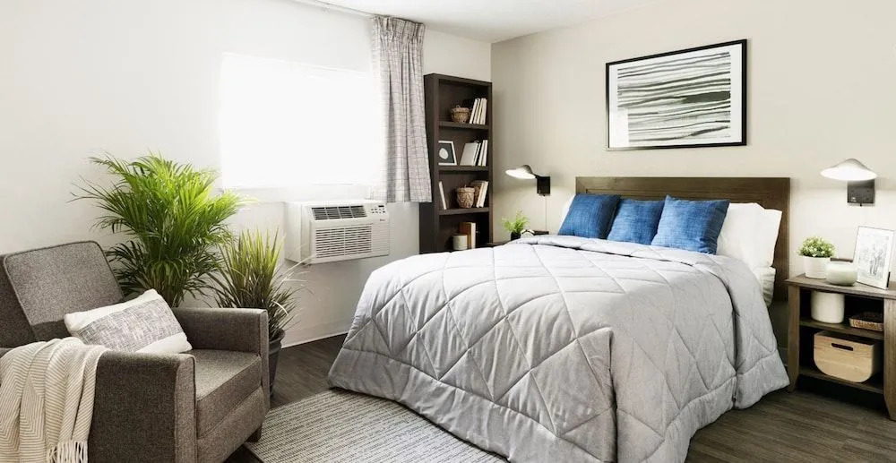 Intown Suites Extended Stay West Palm Beach FL - Military Trail Rd