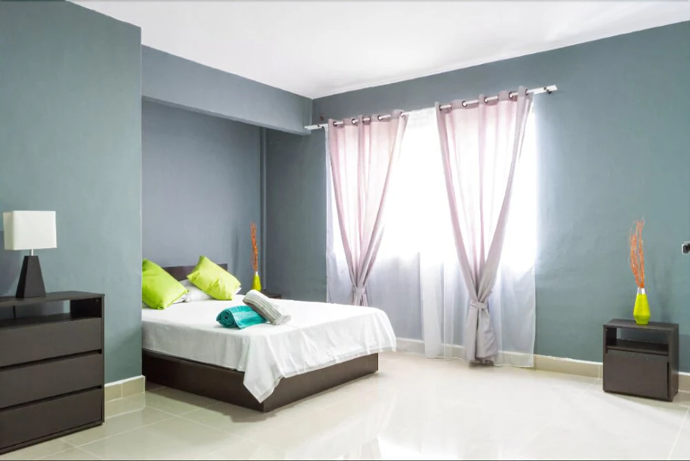 Lleras 6 BR Apartment