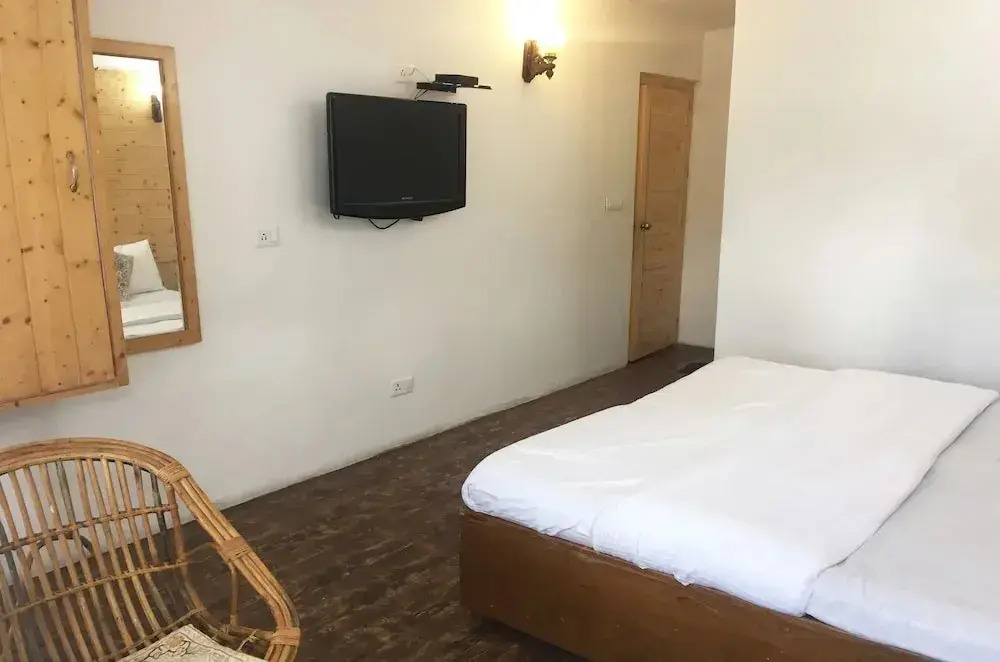 Hotel Fifth Season by OYO