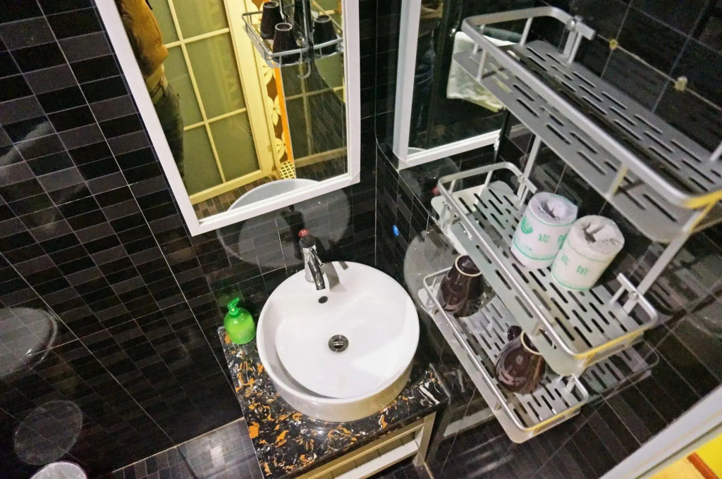 POSHPACKER - Chengdu Flipflop Hostel