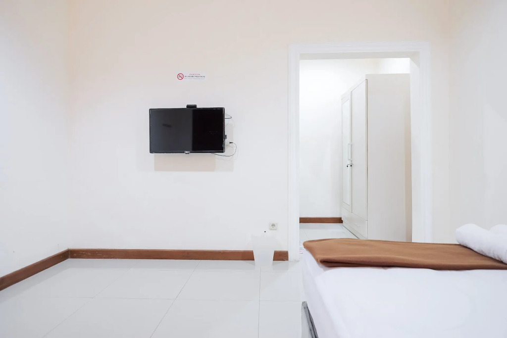 wisma delapan Mitra RedDoorz