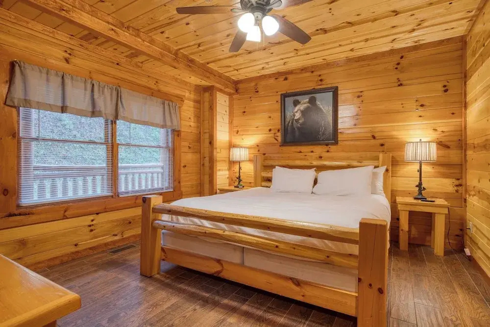 Marco Polo Lodge by Avantstay Sleeps 28 Indoor Pool Theater Game Room View