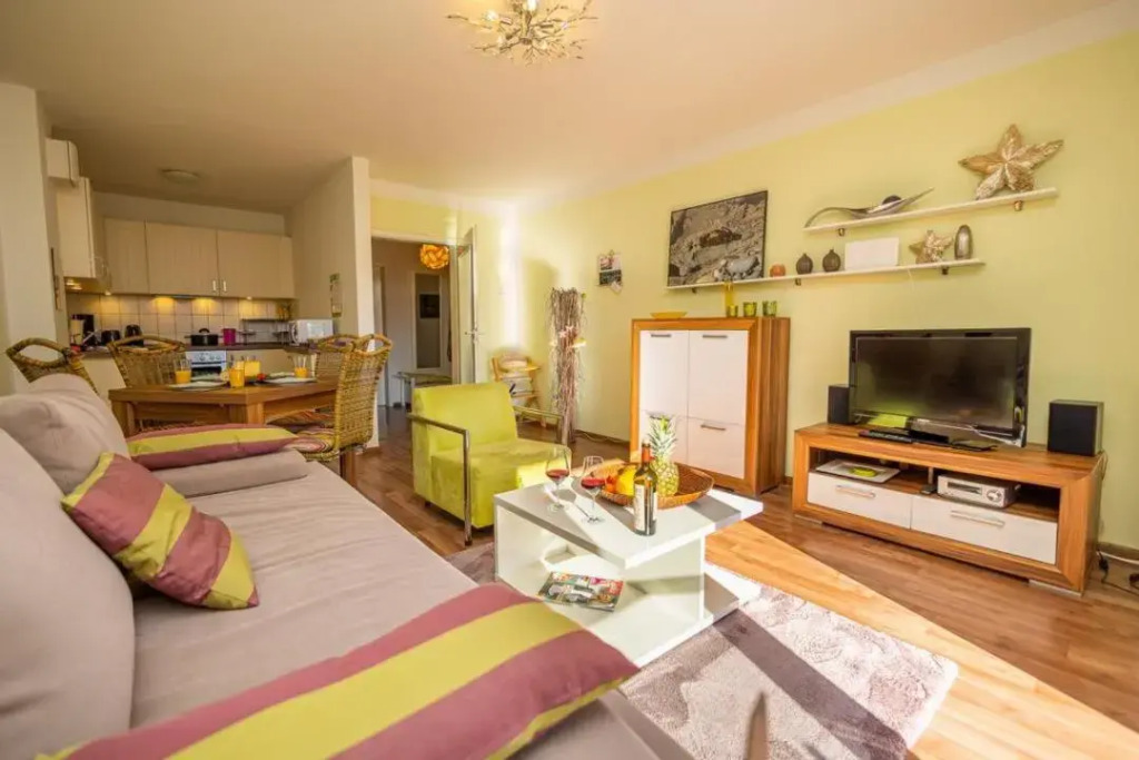 Wohnung 3 im EG Haus Stranddistel, komfortable Ferienwohnung fur 2 Personen in Zingst