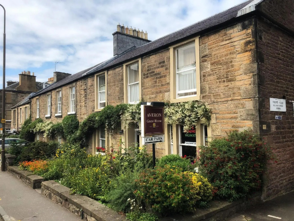 Averon Guest House