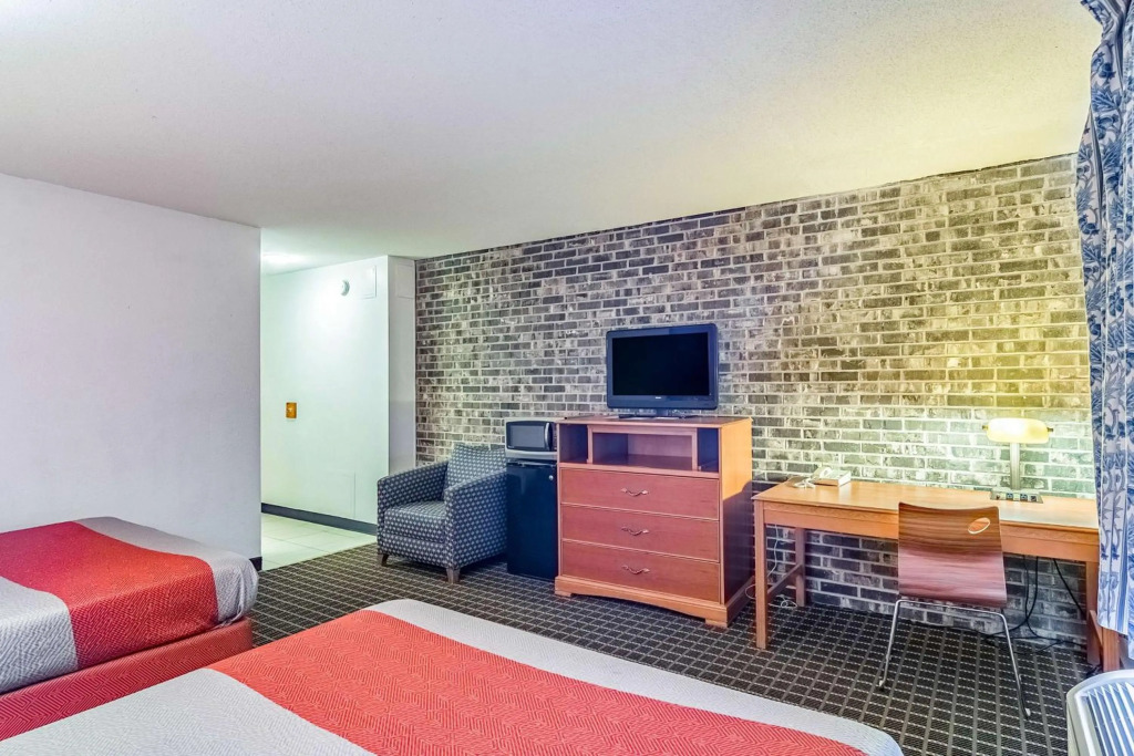 Motel 6-Grand Rapids, MI - Northeast