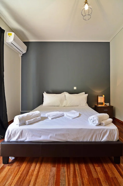 Thetidos Minimal Modern Apartment