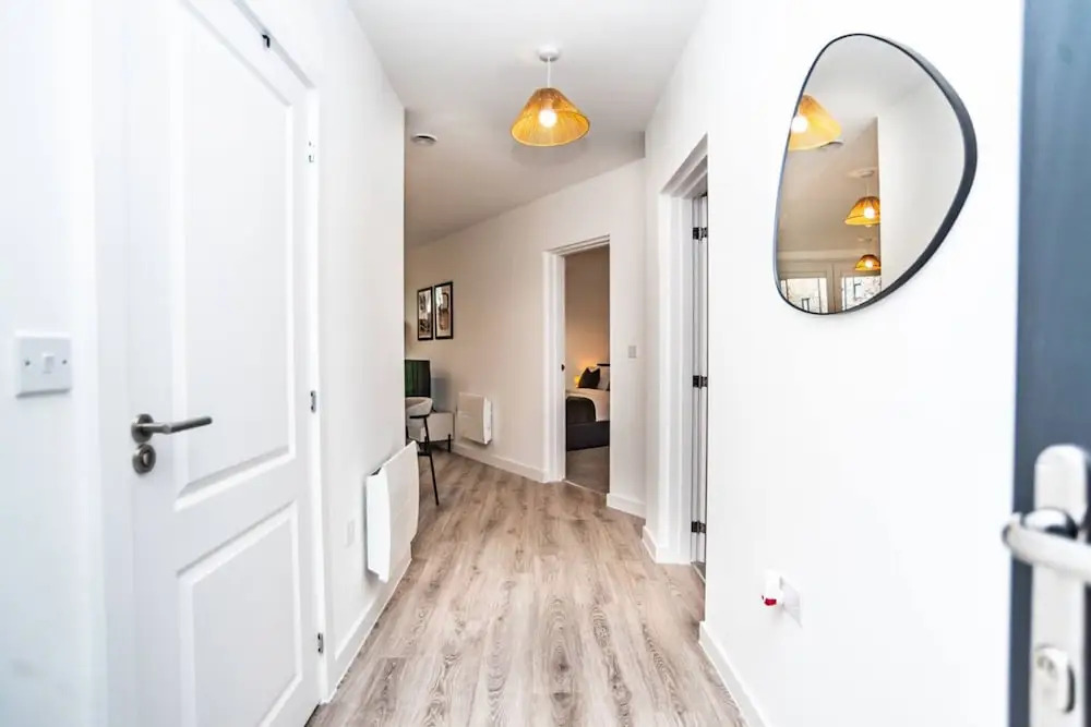 Belgrave Village | Central Apartment
