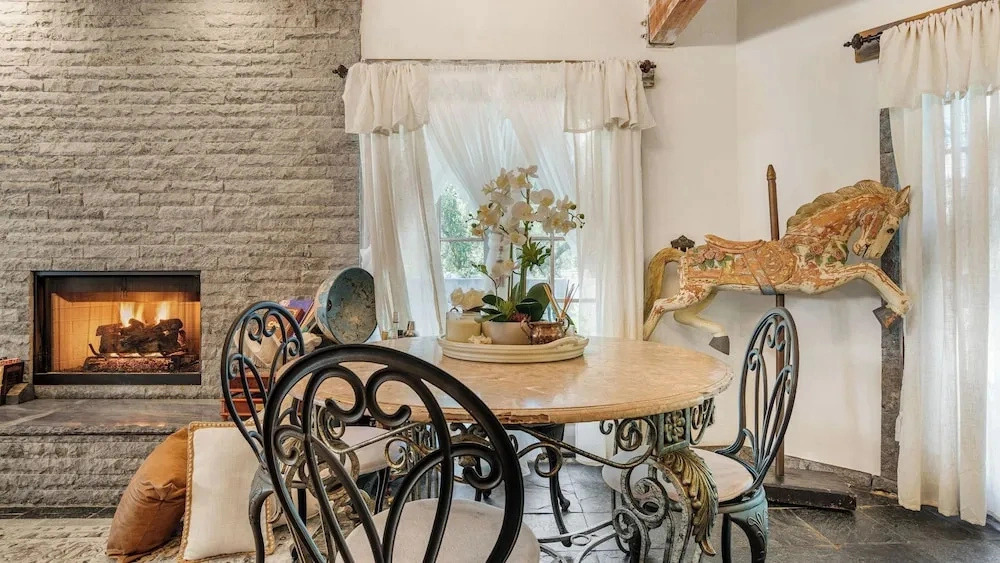 Le Petit Chateau du Jardin by Avantstay Hillside Malibu Retreat Pool + Hot Tub + Waterslide