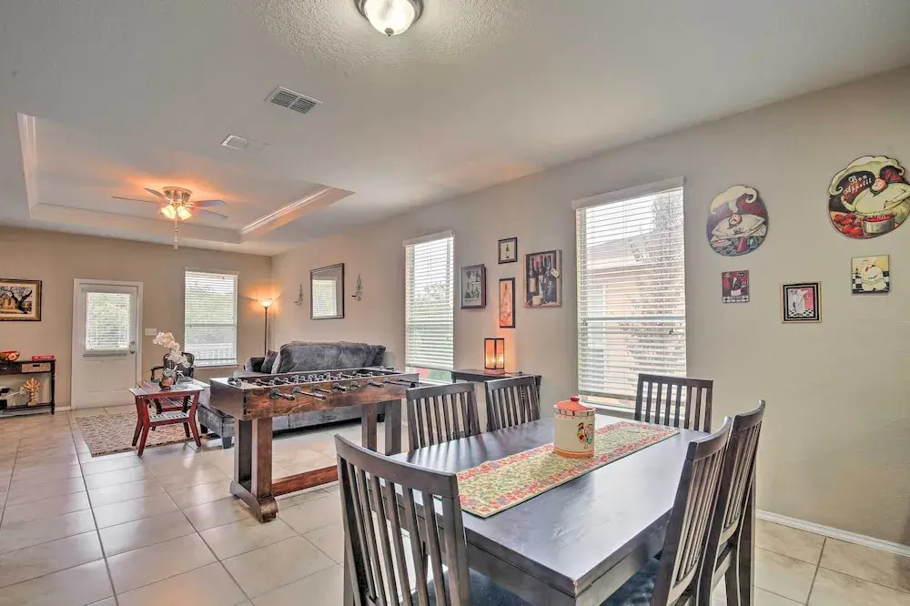 San Antonio Abode Near Golf, Shops + Dining!