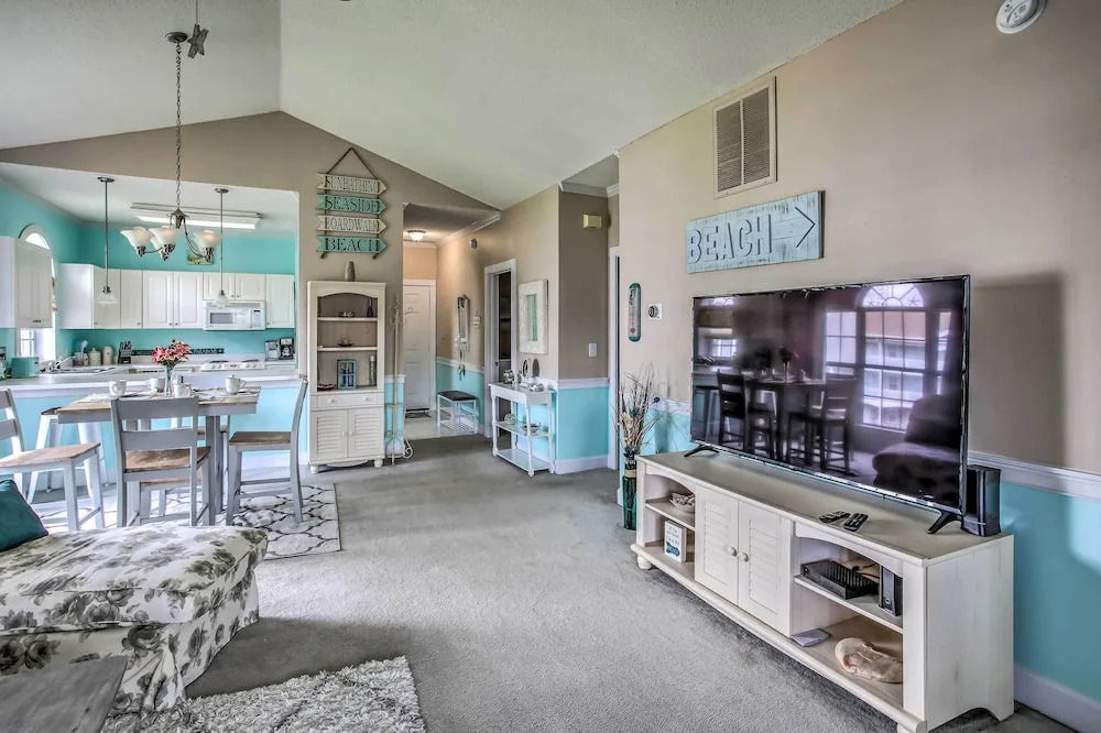 Lovely Myrtle Beach Condo: 4 Mi to Boardwalk!