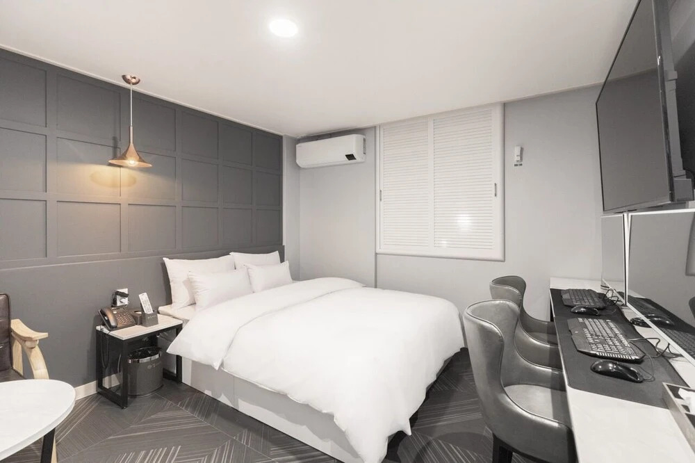 Zam Hotel(천안 호텔 잠)