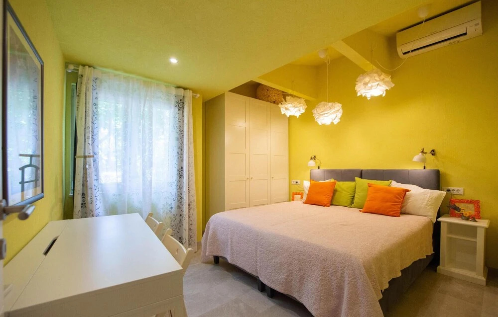 Amazing Home in Zvecanje Gata With Outdoor Swimming Pool, Wifi and 2 Bedrooms