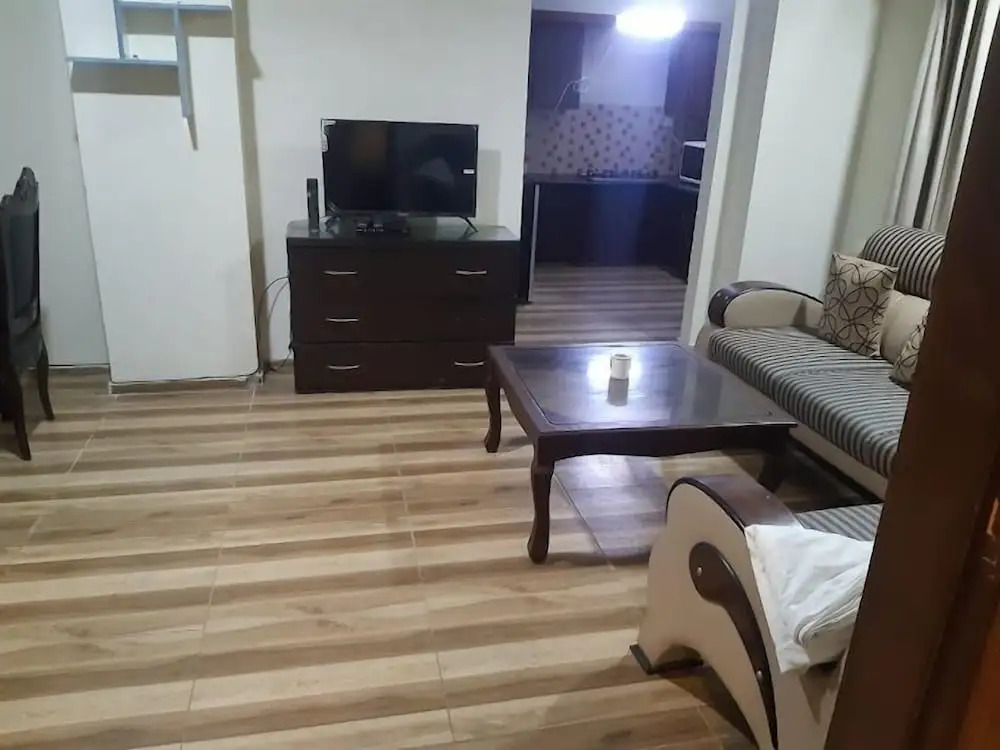 Greenleaf Suites