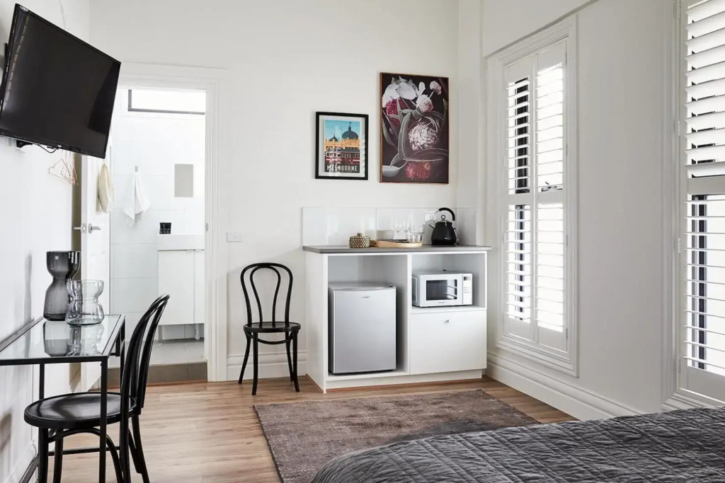Richmond Studios by Short & Long Stays